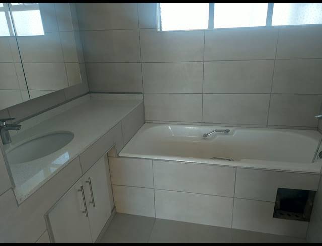 1 BEDROOM APARTMENT TO LET IN MORNINGSIDE